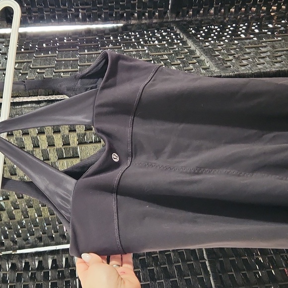 lululemon black workout top - Picture 3 of 4